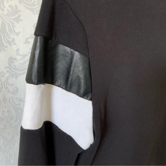 Mens Black and white color block Cowl Neck Sweatshirt by H&M - Picture 7 of 8